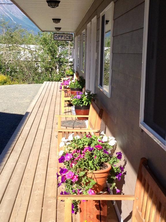 Parkside Inn Haines Junction Luaran gambar