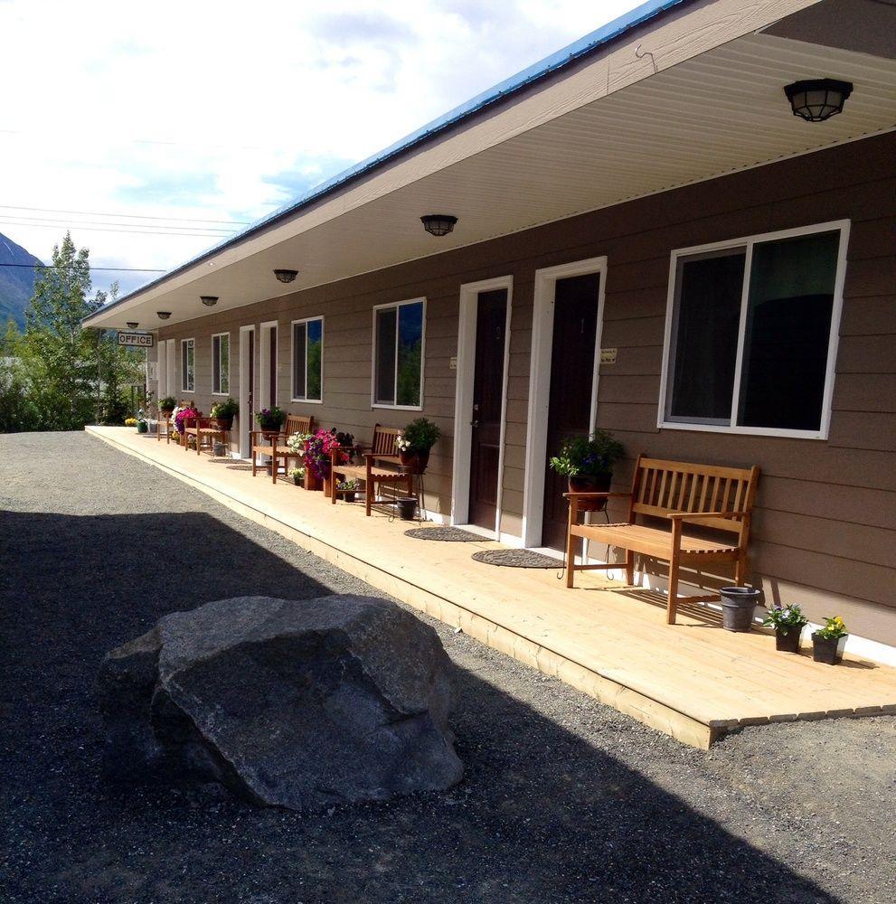 Parkside Inn Haines Junction Luaran gambar
