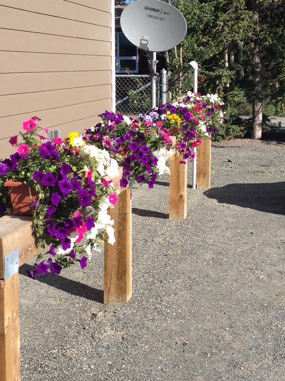 Parkside Inn Haines Junction Luaran gambar